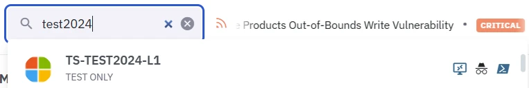 La zone de recherche de la console, avec le nom d’un ordinateur saisi. L’ordinateur correspondant est listé avec les icônes de bureau à distance, de Backstage et d’interface de commande à distance à côté.